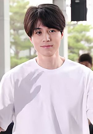 Lee Dongwook (이동욱)2023 01.jpg