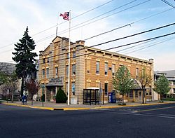 Police Station / Courthouse