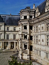 Blois Château de Blois Innenhof Francois-I-Flügel 3