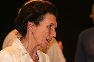 Dame Beryl 2006.jpg