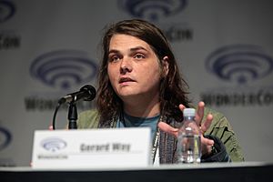 Gerard Way (33664715262)