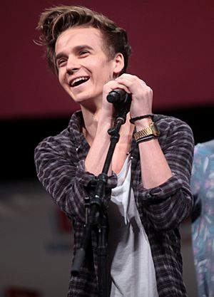 Joe Sugg by Gage Skidmore