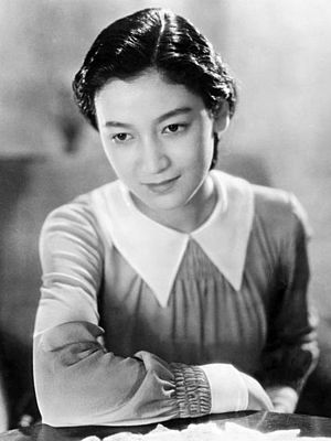 Setsuko Hara in Atarashiki Tsuchi