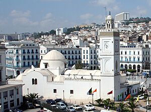 Alger-Place-des-Martyrs-Casbah cropped