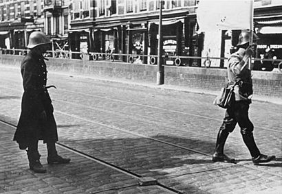 Bundesarchiv Bild 146-1984-021-17, Rotterdam, Kapitulation