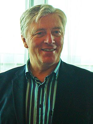 Pat Kenny, 2011 (cropped).jpg