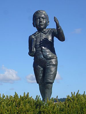 Statue of Ernest Rutherford