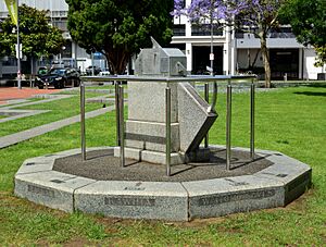 Garden Place Sundial - Hamilton-NZ