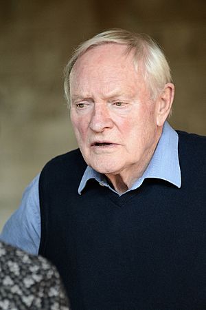 Julian Glover 2014.jpg