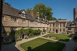 St Edmund Hall Front Quad 2018.jpg