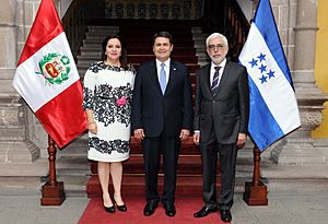 Ana García de Hernández, Juan Orlando Hernández, Eduardo Martinetti, May 2015