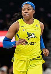 Arike Ogunbowale 01 (cropped)