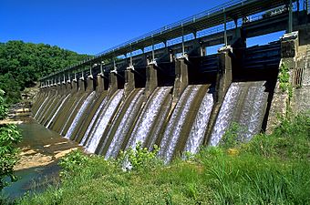 Great-falls-dam-tva1.jpg