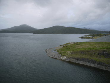 Hinze Dam - Advancetown Lake (December 2011).png