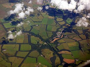 Sorn from the air (geograph 5613183).jpg