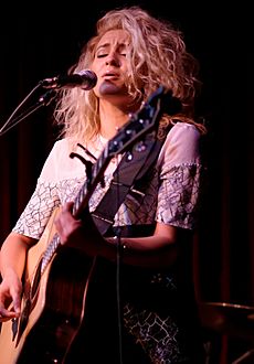 Tori Kelly 2015