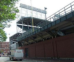 Wrigley Sheffield bleachers 070602