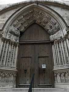 Basilique St Denis façade sud St Denis Seine St Denis 2