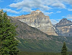 Epaulette Mountain from Waterfowl Lakes