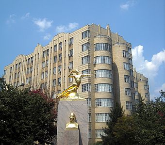 Guglielmo Marconi Memorial.JPG