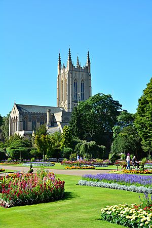 Bury St Edmunds (23548338341).jpg