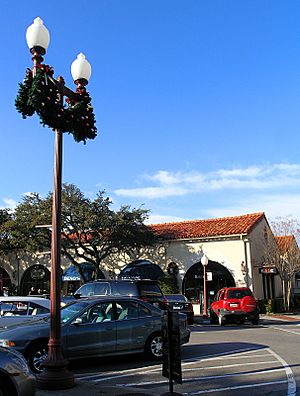 Highland Park Village 1.jpg