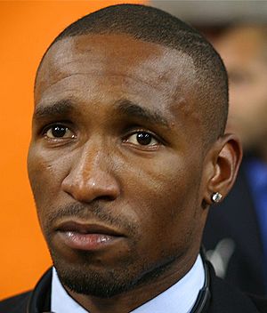 Jermain-Defoe (cropped).jpg