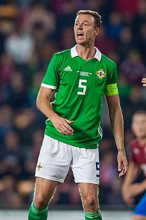 Jonny Evans, CZE-NIR 2019-10-14 (4).jpg