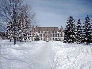 Middlebury College - Le Chateau