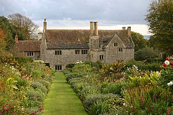 Mottistone Manor - geograph.org.uk - 1050729