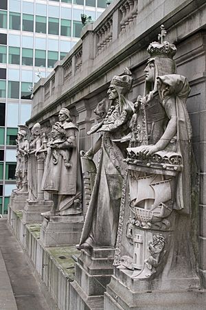 NY US Custom House Sculptures from the Cornice (3)