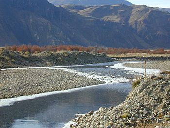 Río Chacabuco semicongelado.jpg