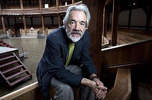 Roger Lloyd-Pack.jpg