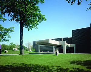 Cleveland Museum of Art Breuer Entrance