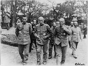 Ken'ichi Ōshima with Giichi Tanaka and Yūsaku Uehara