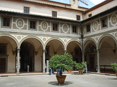 Ospedale degli innocenti, primo chiostro