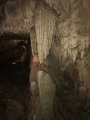 TwinSistersCascadeCaverns