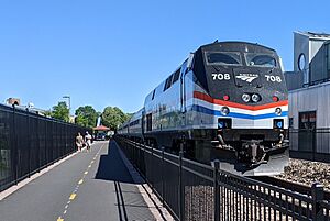 Amtrak and bike trail (cropped)