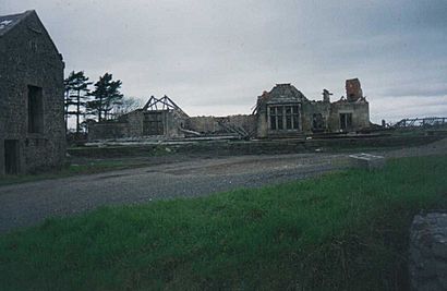 Bowes railway station.jpg