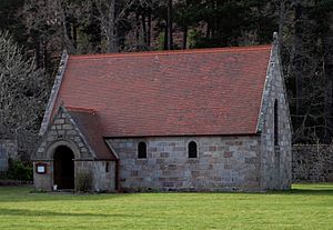 Braemar, Mar Lodge Estate, St Ninian's Chapel - exterior 01