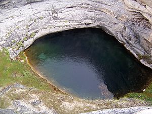 Dianas Punchbowl - panoramio