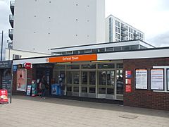 Enfield Town stn building 2015.JPG