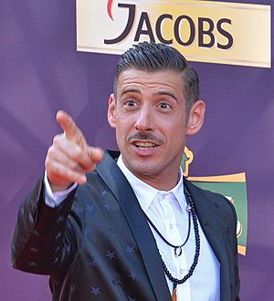 Francesco Gabbani RedCarpet Kyiv 2017.jpg