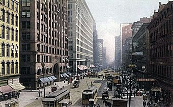 StateStreetc1907.jpg