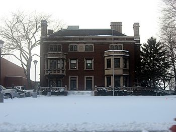 University Hall, Cleveland State University.jpg