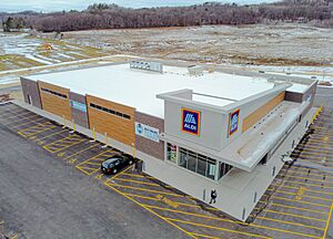 Aldi grocery store.jpg