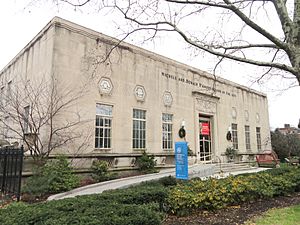 Exterior - Museum of Fine Arts, Springfield, MA - DSC03877