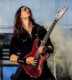 Kiko Loureiro, em Fort Rock, DystopiaTour 2016.jpg