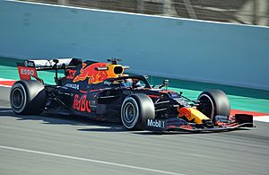 Alexander Albon-Red Bull RB16 (4)