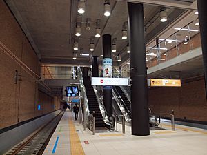 Dome-mae station, Hansin01